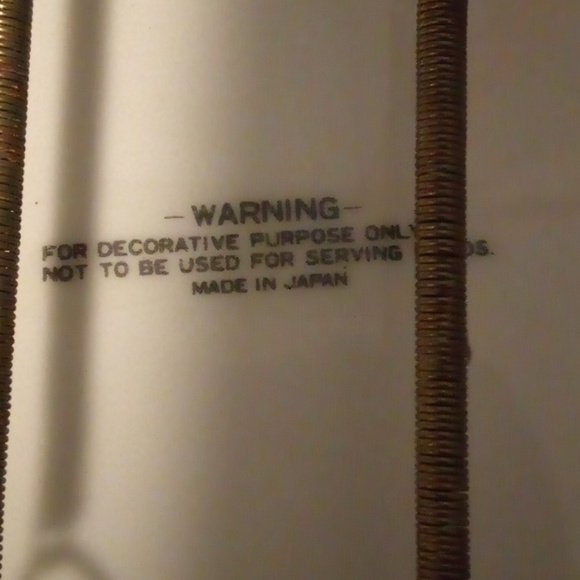 "A Home In The Wilderness" By Currier & Ives Decorated Plate W/Wall Plate Hanger - Picture 7 of 10